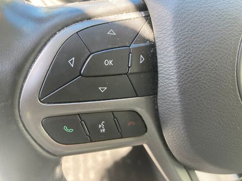 Used 2020 Jeep Cherokee Limited AWD/4WD image 43