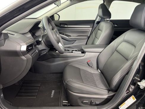 New 2025 Nissan Altima 2.5 SL image 9
