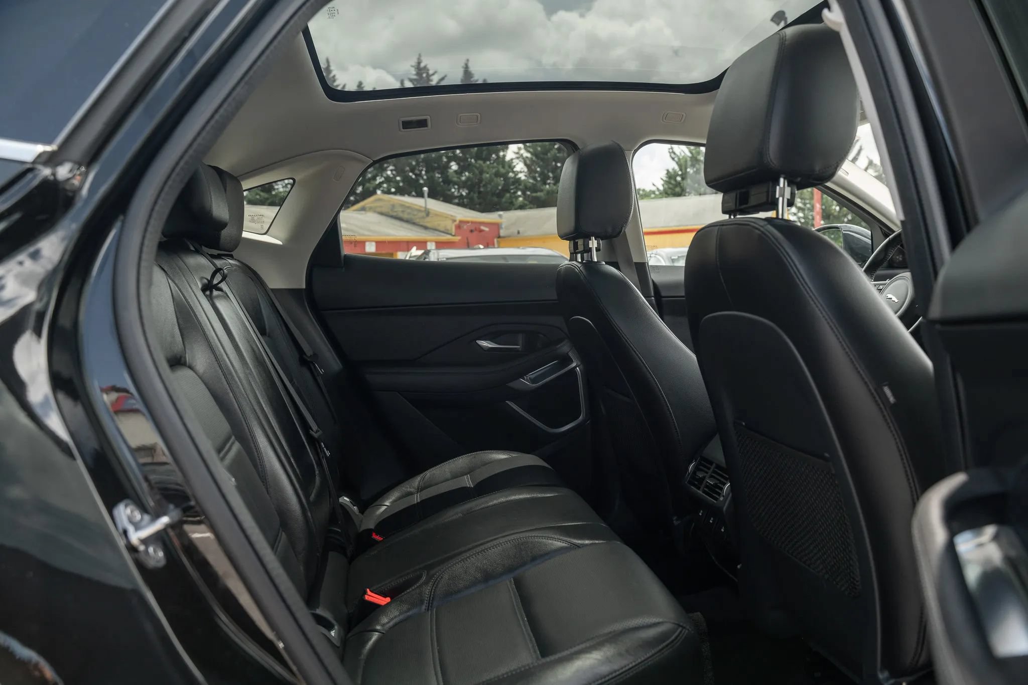 Used 2020 Jaguar E-PACE SE AWD/4WD image 11