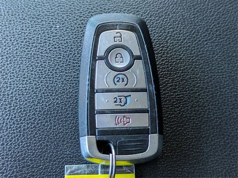 Certified 2023 Ford Expedition XLT image 30