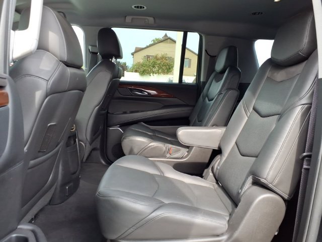 Used 2015 Cadillac Escalade ESV 2WD image 9