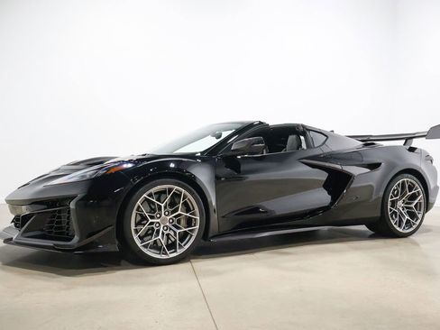 Used 2026 Chevrolet Corvette ZR1 w/ ZR1 Carbon Fiber Aero Package image 11