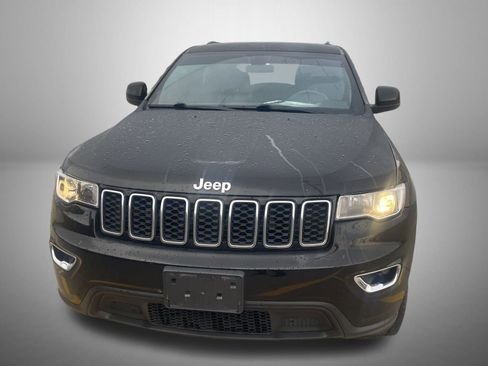 Used 2018 Jeep Grand Cherokee Laredo image 2