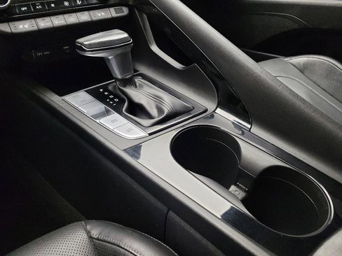 Used 2022 Hyundai Elantra Limited w/ Cargo Package image 26