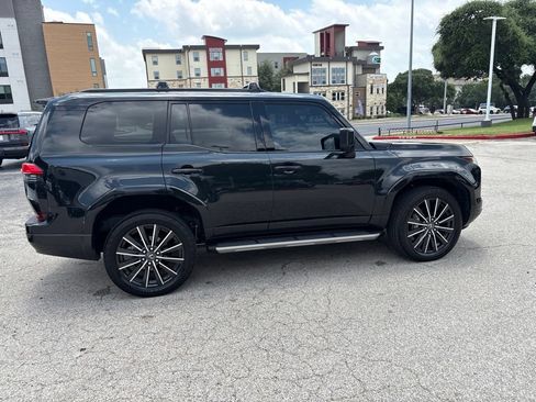 Used 2024 Lexus GX 550 w/ Accessory Package (Z1) AWD/4WD image 6