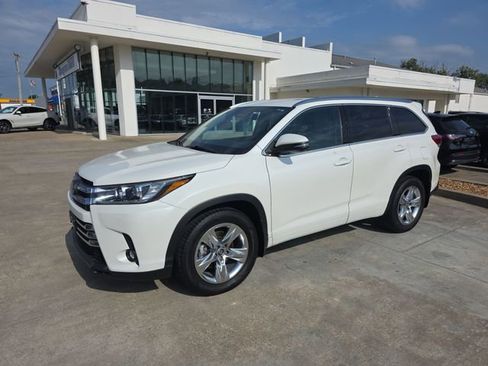 Used 2019 Toyota Highlander Limited AWD/4WD image 1