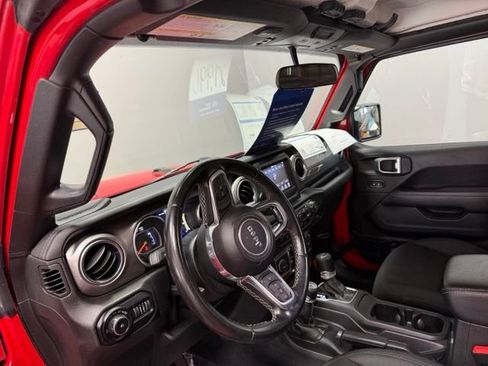 Used 2020 Jeep Wrangler Unlimited Sahara AWD/4WD image 17