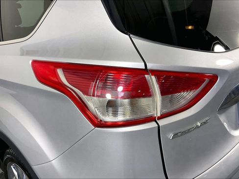 Used 2016 Ford Escape SE w/ SE Chrome Package FWD image 36