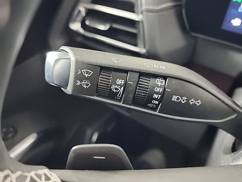 New 2026 Chevrolet Traverse Z71 w/ Enhanced Driving Package image 37