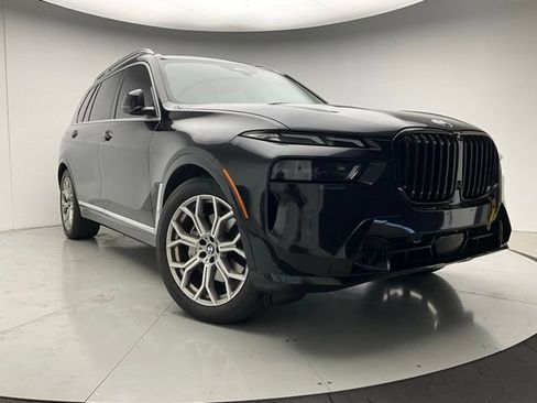 Used 2023 BMW X7 xDrive40i AWD/4WD image 3