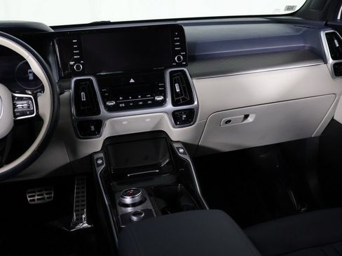 Used 2022 Kia Sorento SX Prestige w/ Panoramic Sunroof Package AWD/4WD image 39