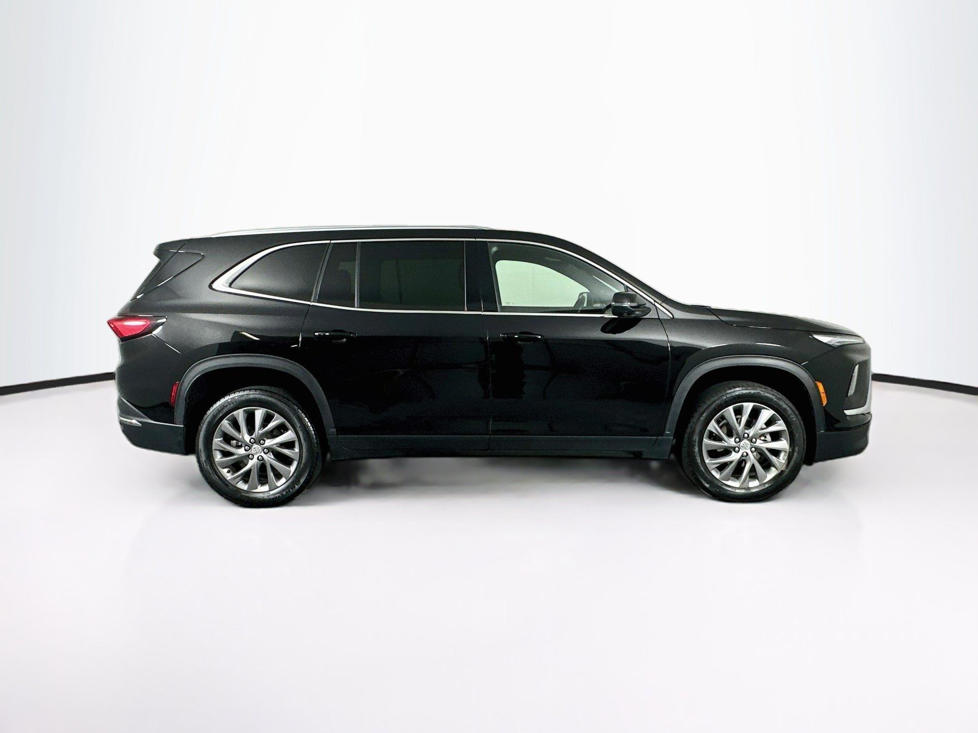 Used 2025 Buick Enclave Preferred FWD image 10
