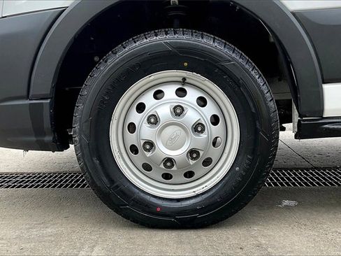 Used 2023 Ford Transit 250 Medium Roof AWD image 8