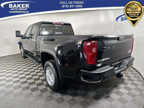 Used 2025 Chevrolet Silverado 3500 High Country w/ Technology Package image 7