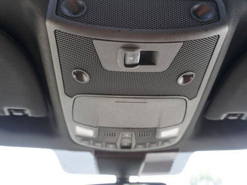 Used 2019 Ford F150 Lariat w/ Equipment Group 502A Luxury AWD/4WD image 30