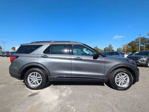 New 2026 Ford Explorer Active w/ Active Comfort Package image 3