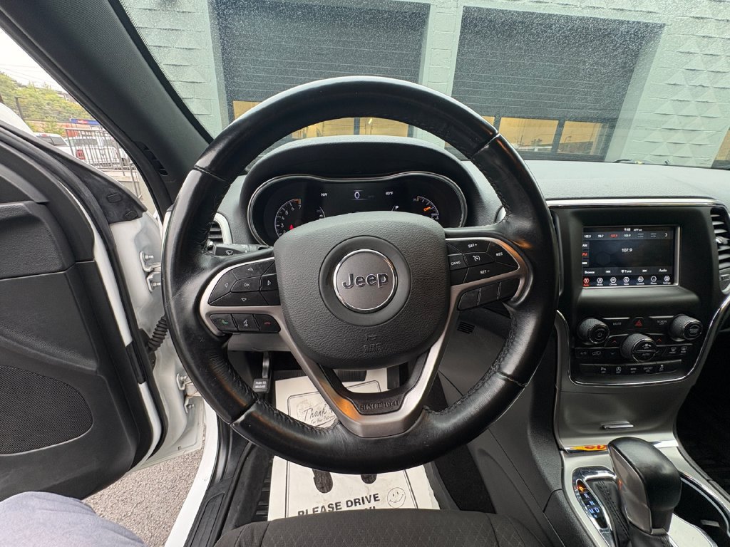 Certified 2021 Jeep Grand Cherokee Laredo AWD/4WD image 15