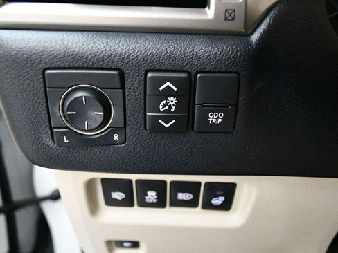 Used 2021 Lexus GX 460 Premium w/ Accessory Package AWD/4WD image 68