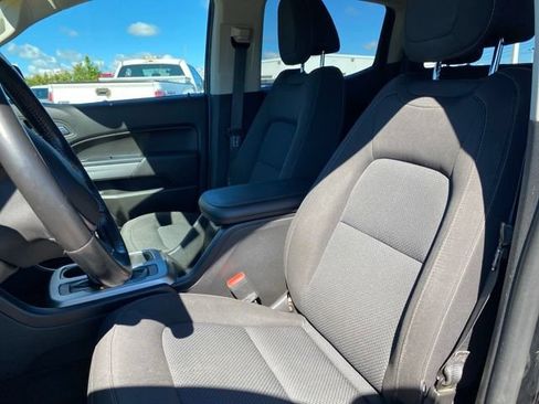 Used 2018 Chevrolet Colorado LT AWD/4WD image 12