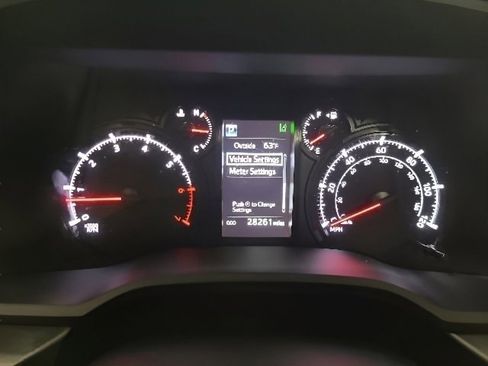 Used 2023 Toyota 4Runner SR5 Premium w/ Moonroof Package RWD image 29