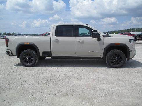 New 2026 GMC Sierra 2500 AT4 w/ AT4 Premium Plus Package AWD/4WD image 3