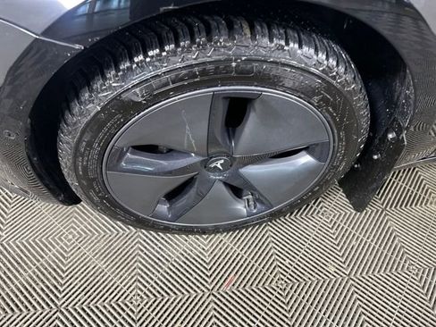 Used 2019 Tesla Model 3 Performance image 10