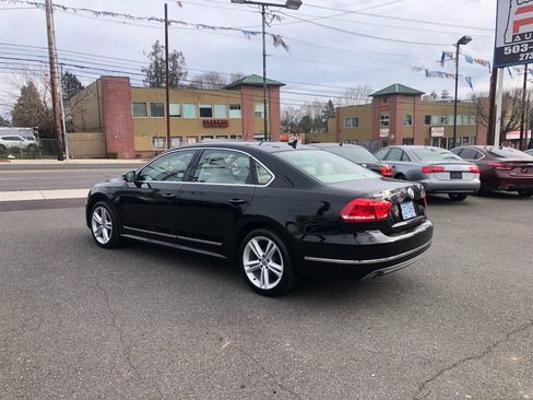 Used 2012 Volkswagen Passat TDI SEL Premium image 3