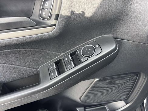 Used 2022 Ford Escape SE w/ SE Sport Appearance Package image 15