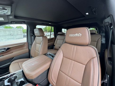 New 2026 Chevrolet Tahoe High Country RWD image 13