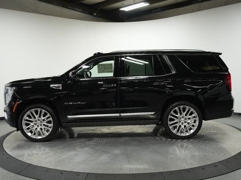 New 2026 GMC Yukon Denali w/ Denali Reserve Package AWD/4WD image 7