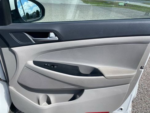 Used 2019 Hyundai Tucson SEL image 17