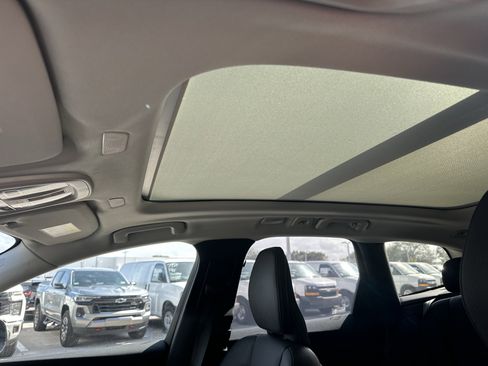 Certified 2025 Volvo XC60 B5 Plus image 41