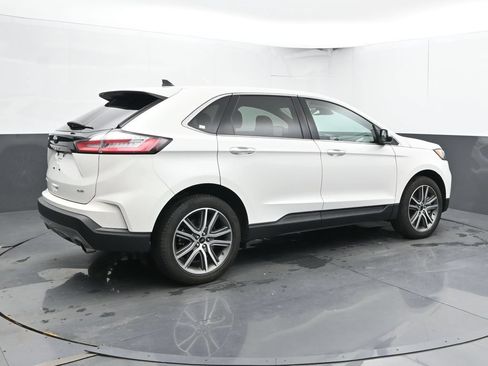 Used 2024 Ford Edge Titanium w/ Equipment Group 301A AWD/4WD image 3