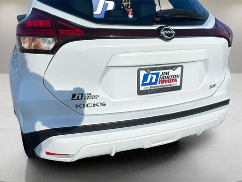 Used 2024 Nissan Kicks SR image 11