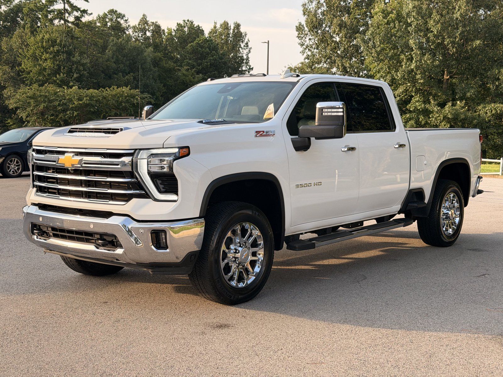 Used 2024 Chevrolet Silverado 3500 LTZ w/ LTZ Premium Package AWD/4WD image 7