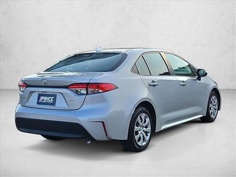 Used 2024 Toyota Corolla LE FWD image 5