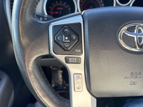 Used 2017 Toyota Sequoia SR5 image 36