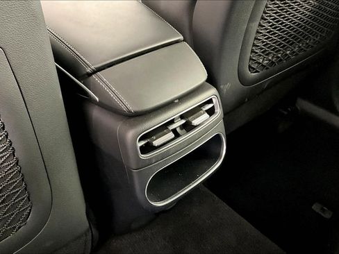 Used 2025 Genesis GV70 2.5T image 33