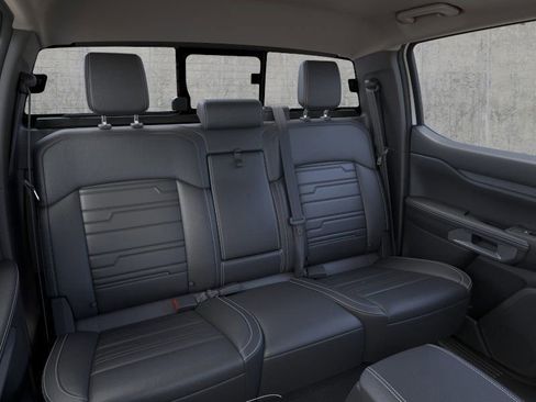 Used 2025 Ford Ranger Lariat w/ FX4 Off-Road Package image 11