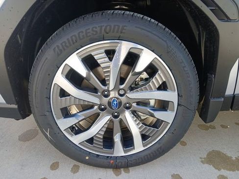 Used 2025 Subaru Forester Touring AWD/4WD image 33
