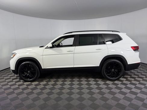 Used 2023 Volkswagen Atlas SE w/ Black Wheel Package FWD image 11