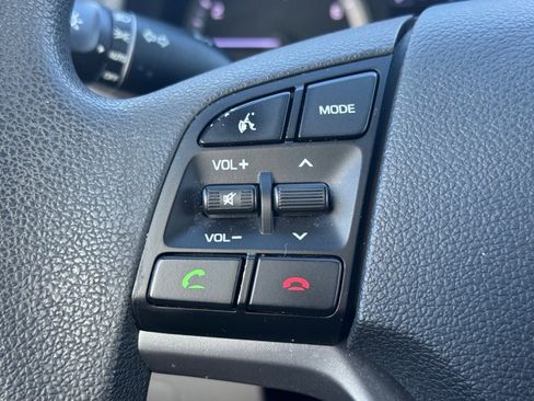 Used 2017 Hyundai Tucson SE image 18