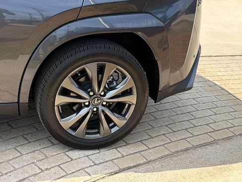 Used 2024 Lexus UX 250h F Sport image 12