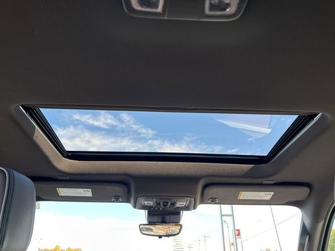 Used 2024 GMC Sierra 2500 Denali w/ Technology Package image 23