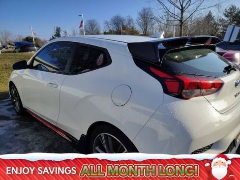 Used 2022 Hyundai Veloster N image 2