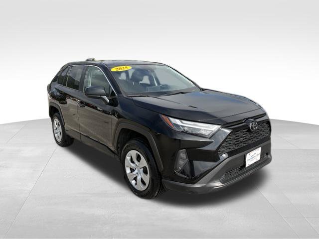 Used 2025 Toyota RAV4 LE AWD/4WD image 8