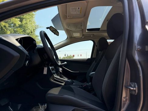 Used 2014 Ford Focus SE FWD image 17