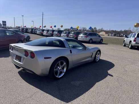 Used 2005 Chevrolet Corvette Coupe w/ Preferred Equipment Group RWD image 3