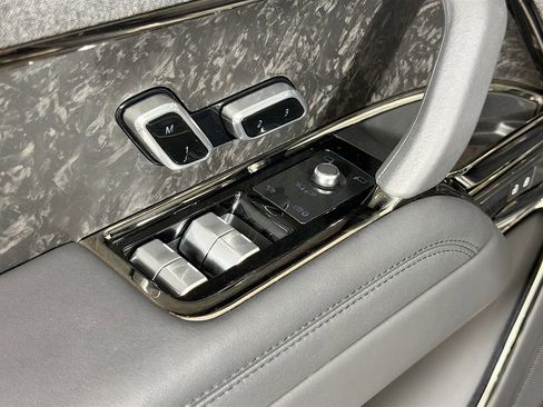 Used 2023 Land Rover Range Rover Sport SE Dynamic AWD/4WD image 18