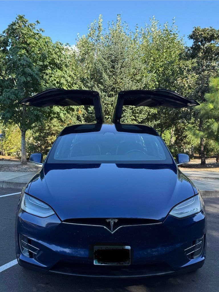 Used 2020 Tesla Model X Long Range AWD/4WD image 5